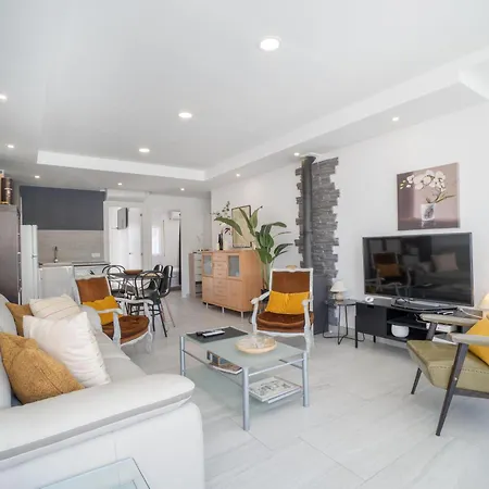 Casa Con Piscina Privada Y Parking - Hisp-288-69 * Эмпуриабрава