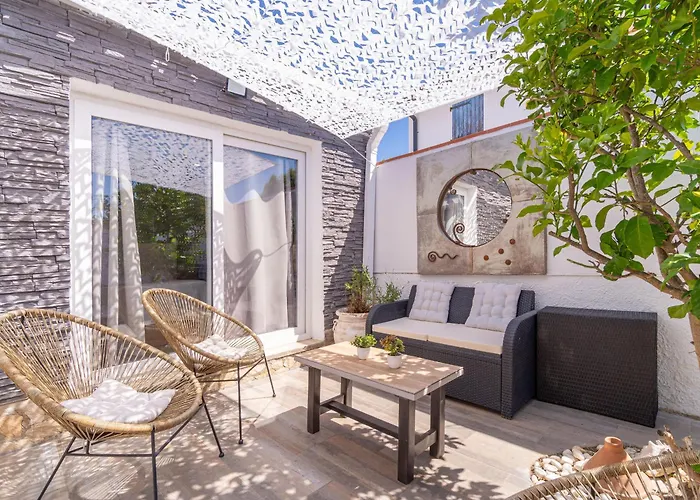 Casa Con Piscina Privada Y Parking - Hisp-288-69